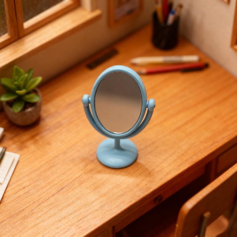 نموذج مصغر لطاولة زينة بمرآة ع - مراجعة Desk Setup Retro وسعره